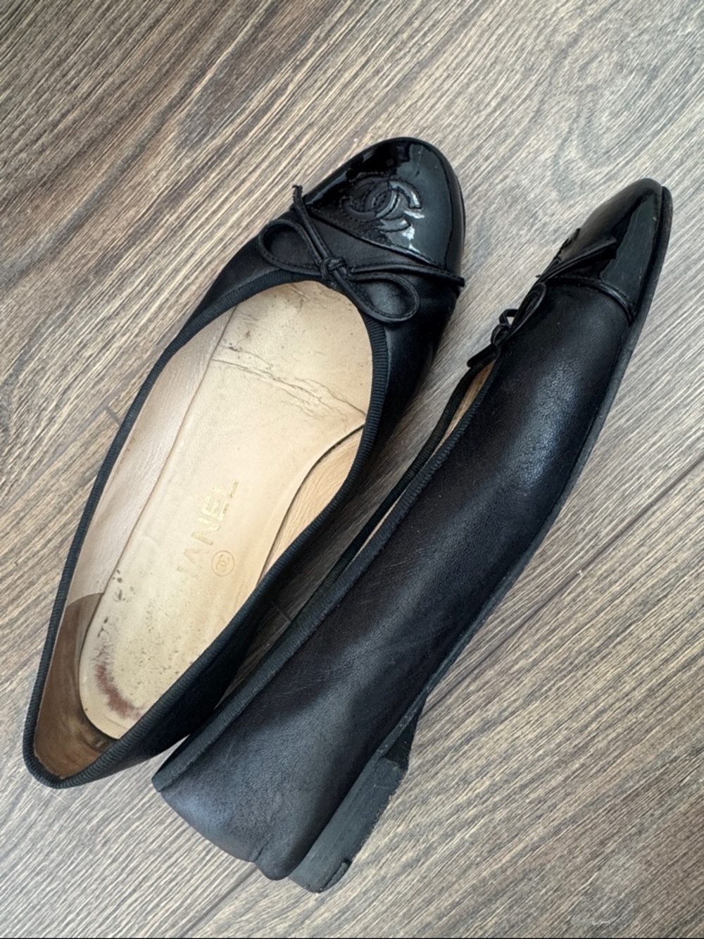 CHANEL Black Patent Cap-Toe Bow Ballet Flats - Picture 10 of 10